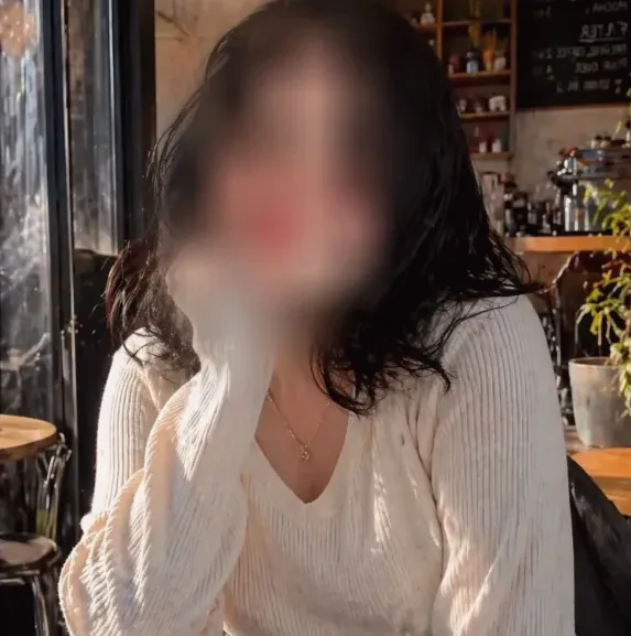 Aleyna, 25