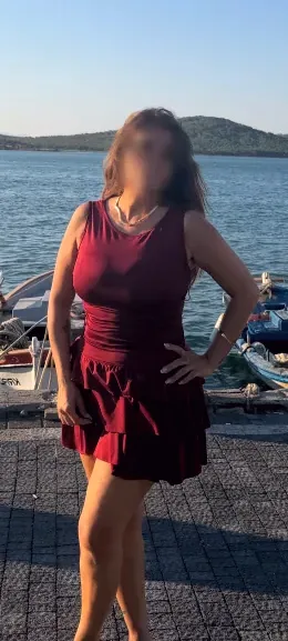 Andrea, 30