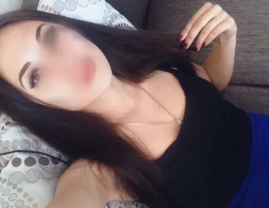 Ela, 34