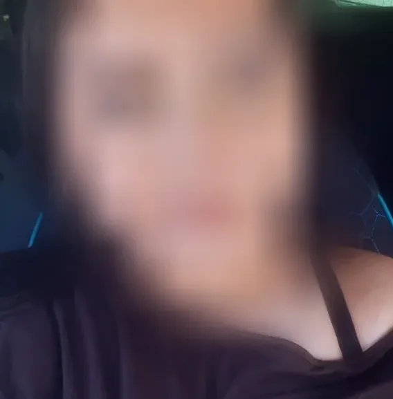 Emma, 18