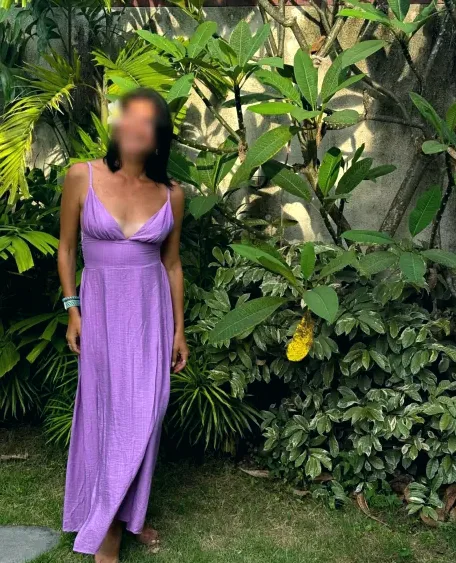 Julia, 35