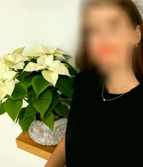 Juliane, 37