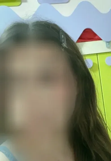 Lucia, 33