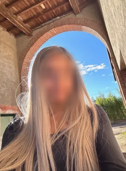 Nele, 28