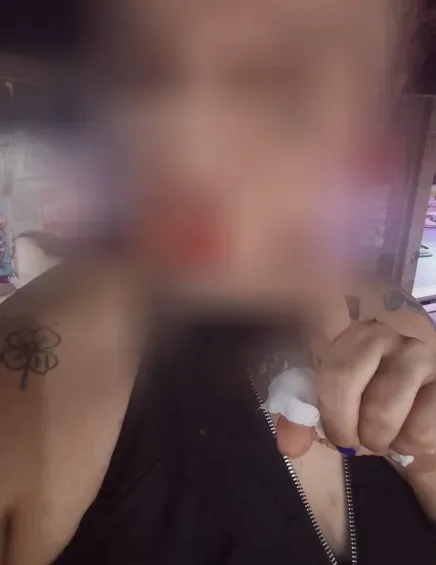 Sabrina, 37