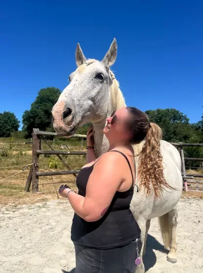 Sabrina, 23